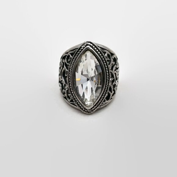 Silver Tone Marquis Shaped Clear Glass Stone Ring Size 6 - Picture 1 of 3